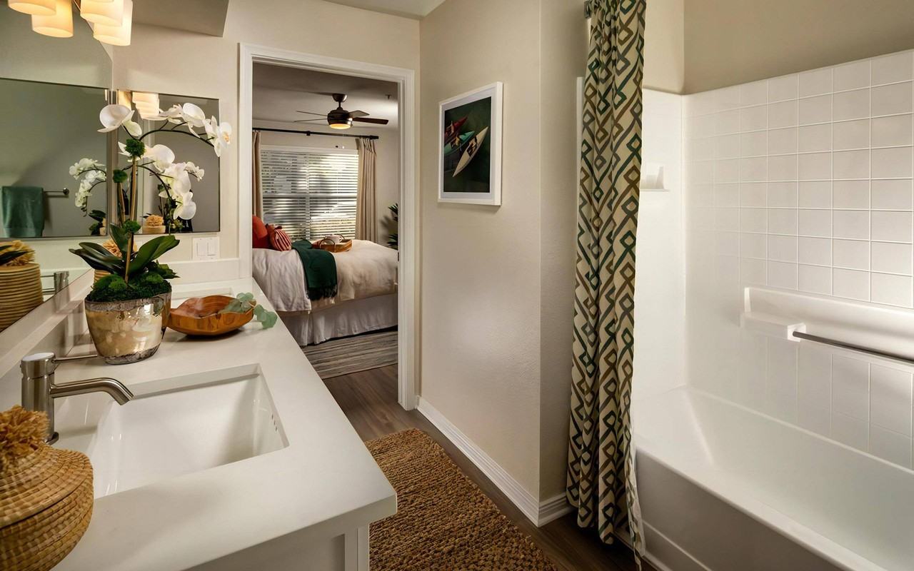 Seacrest Apartments - Photo 3 of 25