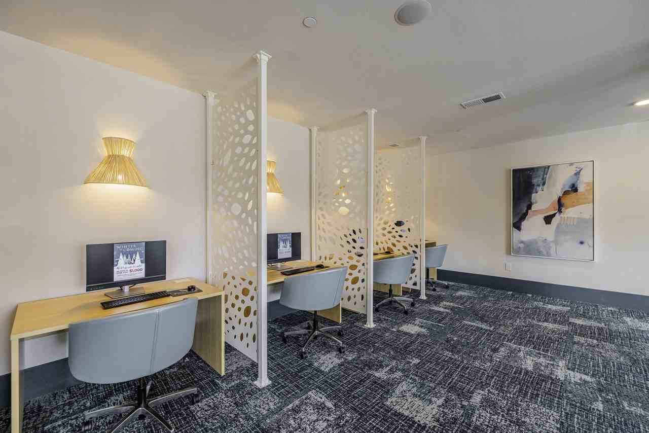 Forena Luxury Living - Photo 4 of 35