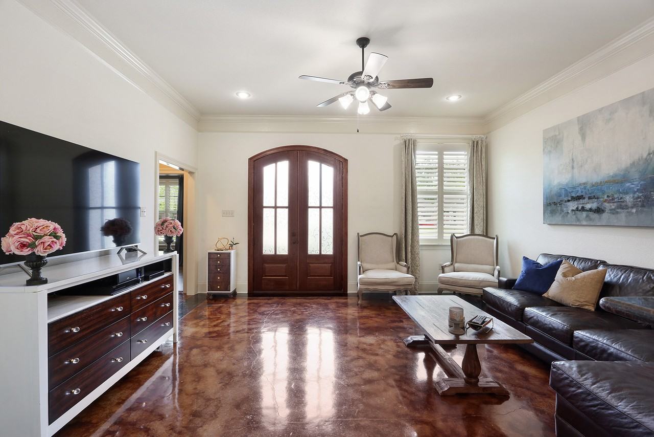 588 Bateleur Way - Photo 3 of 14