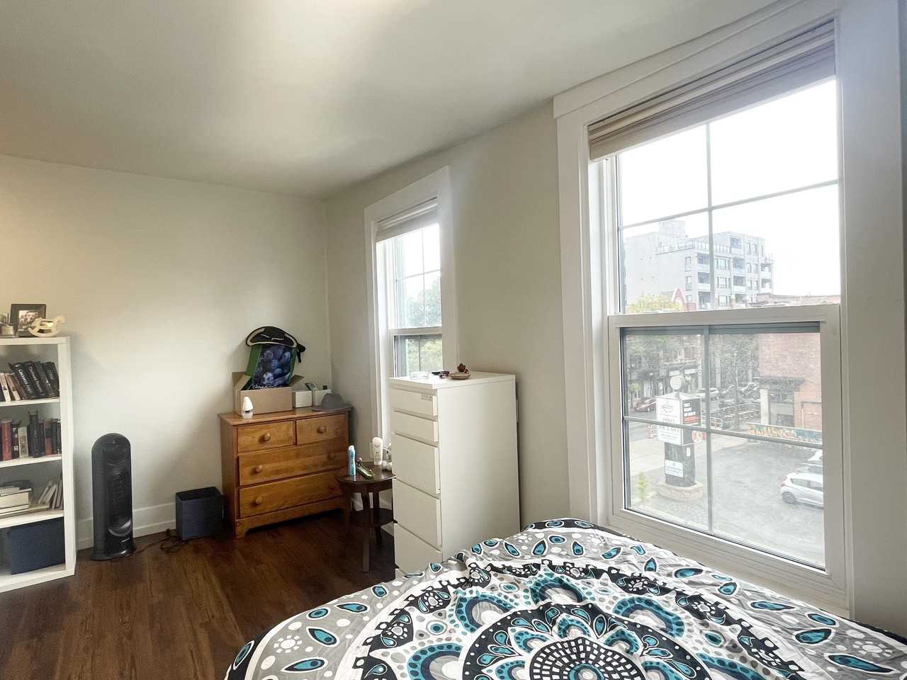 6 Cannon Street East, Hamilton, Ontario - Photo 3 of 7