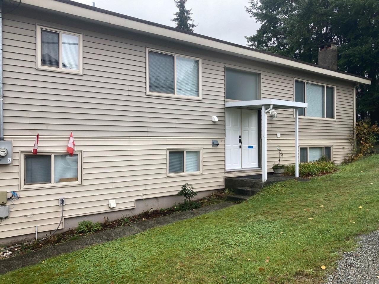 5704 Dundas St, Burnaby, BC V5B 1B5, CAN 4 bedroom House Rental Zumper