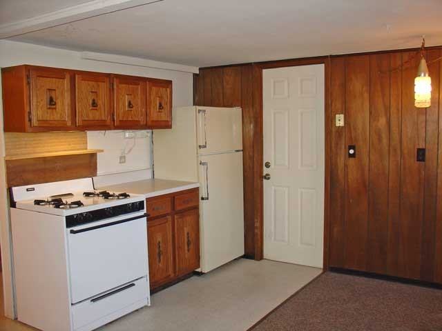 4411 1/2 Vaughn Ln - Photo 2 of 5