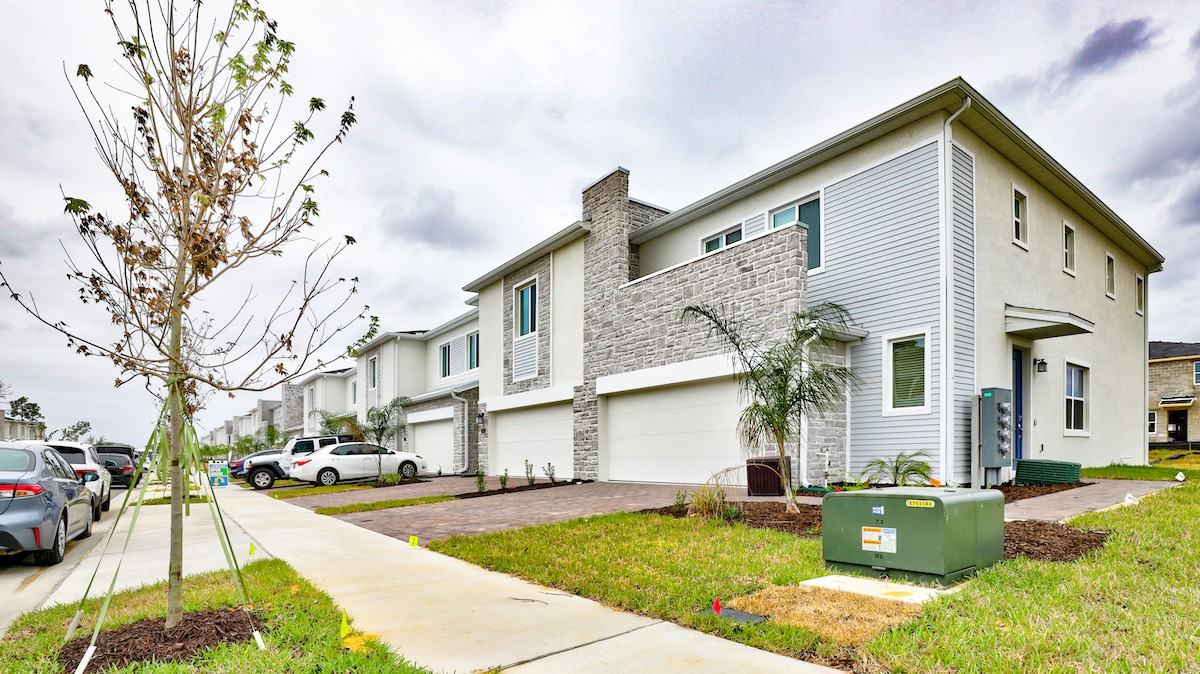 392 Nine Iron Drive - Photo 3 of 14