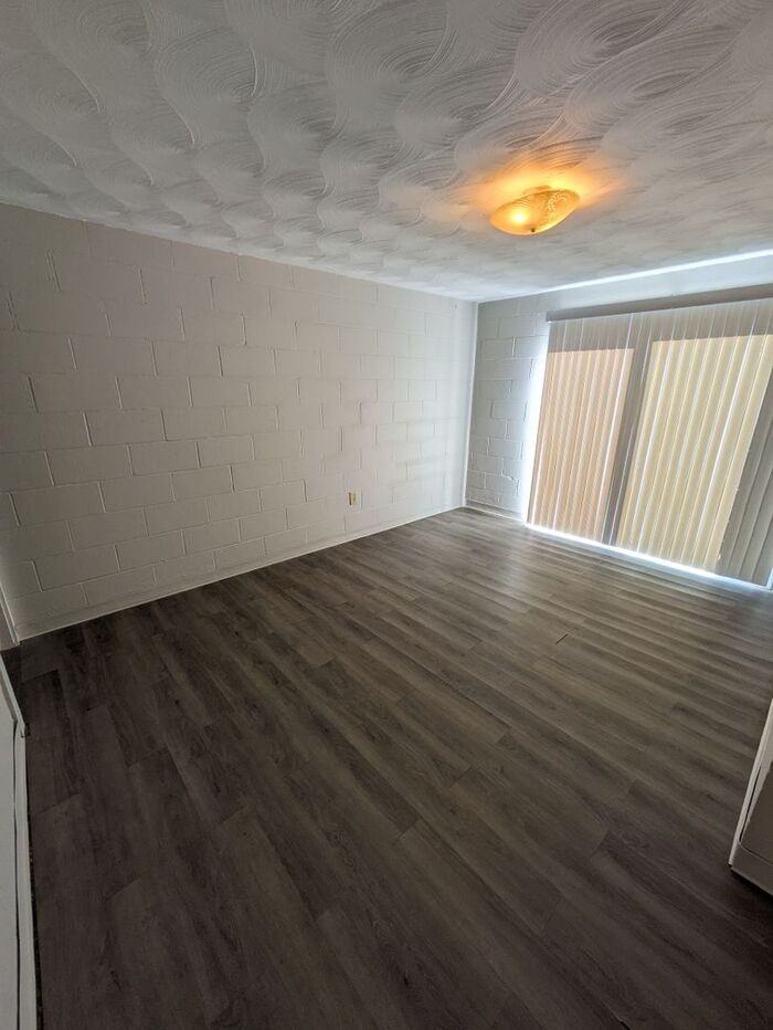 2978 Old Shelby Rd, Hickory, NC 28602 2 Bedroom House for 725/month