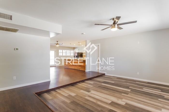 4043 W Cholla St - Photo 3 of 15