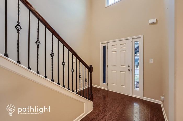 328 Cliffhaven Cir - Photo 2 of 25