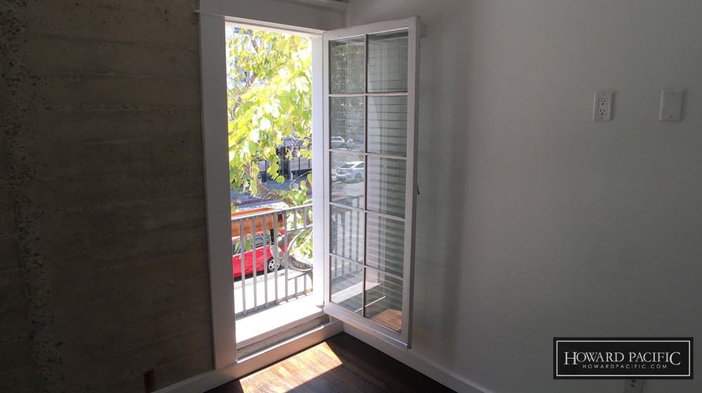 513 E Broadway - 517 #517 - Photo 2 of 13