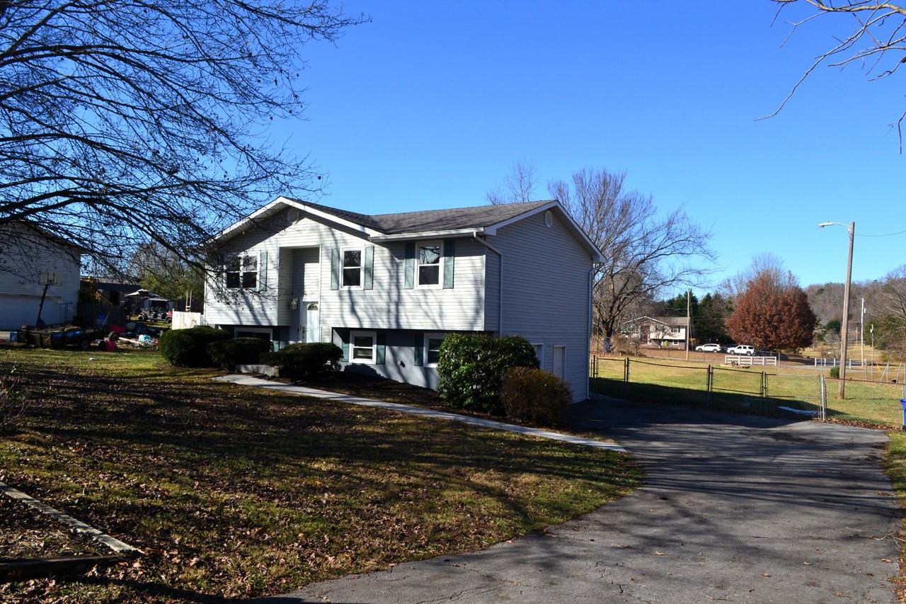 728 Pleasant Valley Rd #NA - Photo 2 of 9