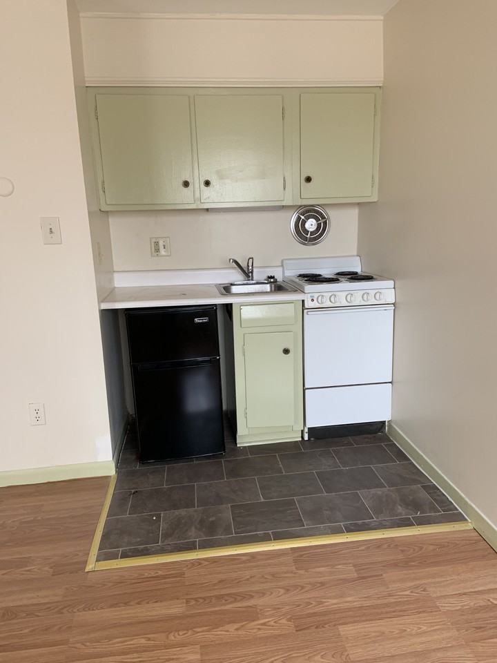 215 Genesee St, Auburn, NY 13021, USA 8 unit Rentals Zumper