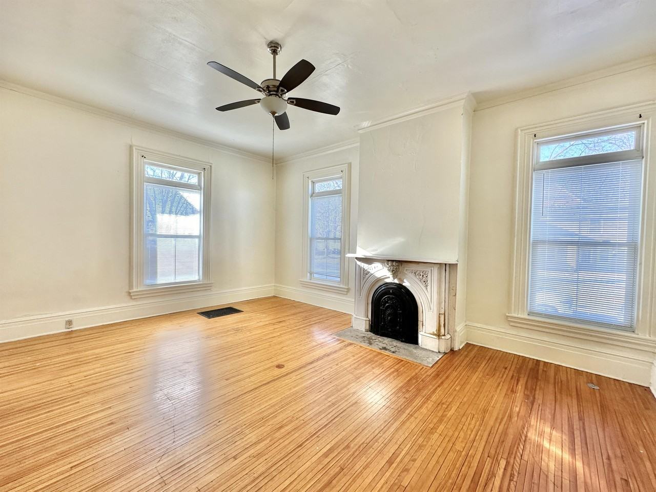 255 S Jackson St #1 - Photo 3 of 10