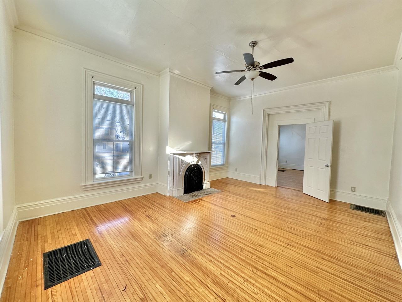 255 S Jackson St #1 - Photo 4 of 10