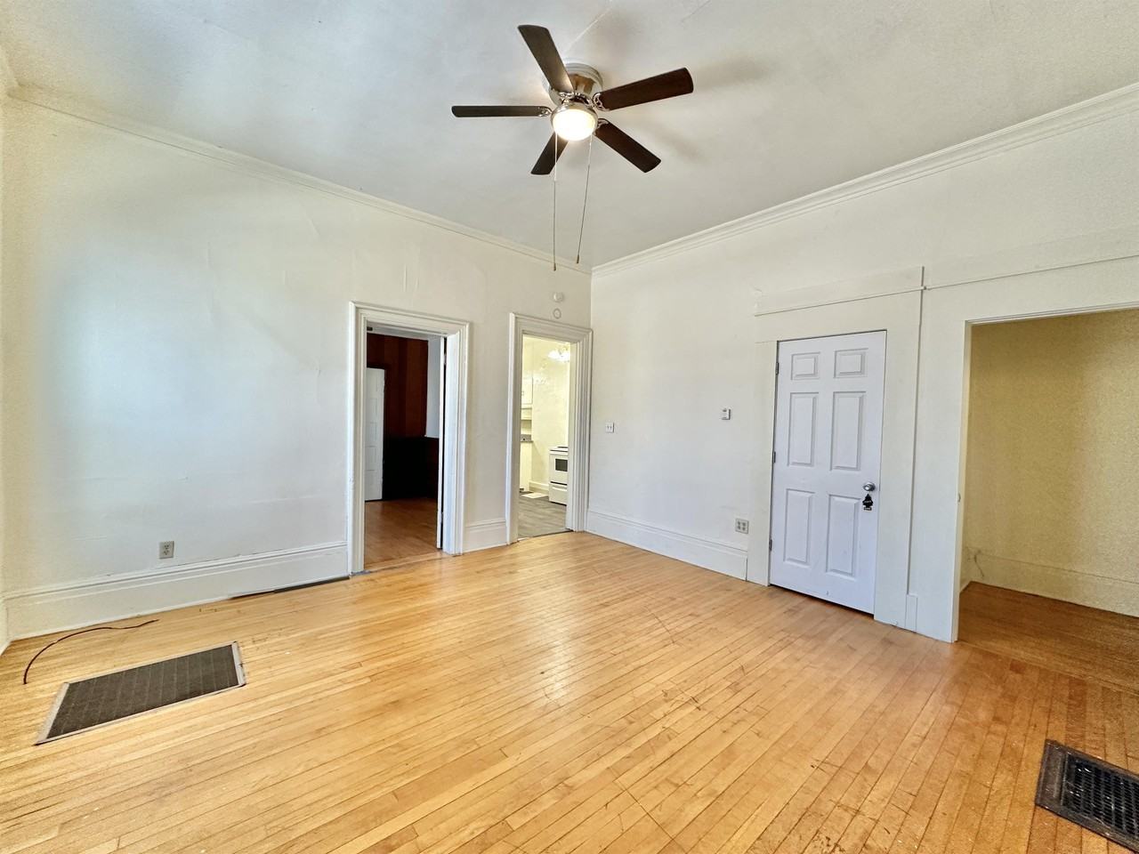 255 S Jackson St #1 - Photo 6 of 10