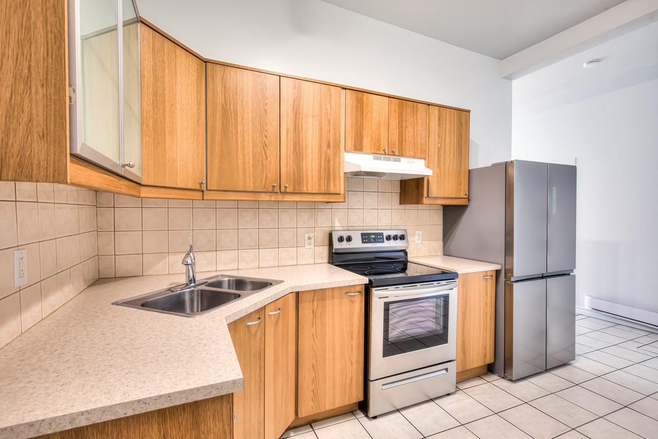 898 Boulevard SaintJoseph, Montréal, QUÉBEC H8S 2M4 2 Bedroom