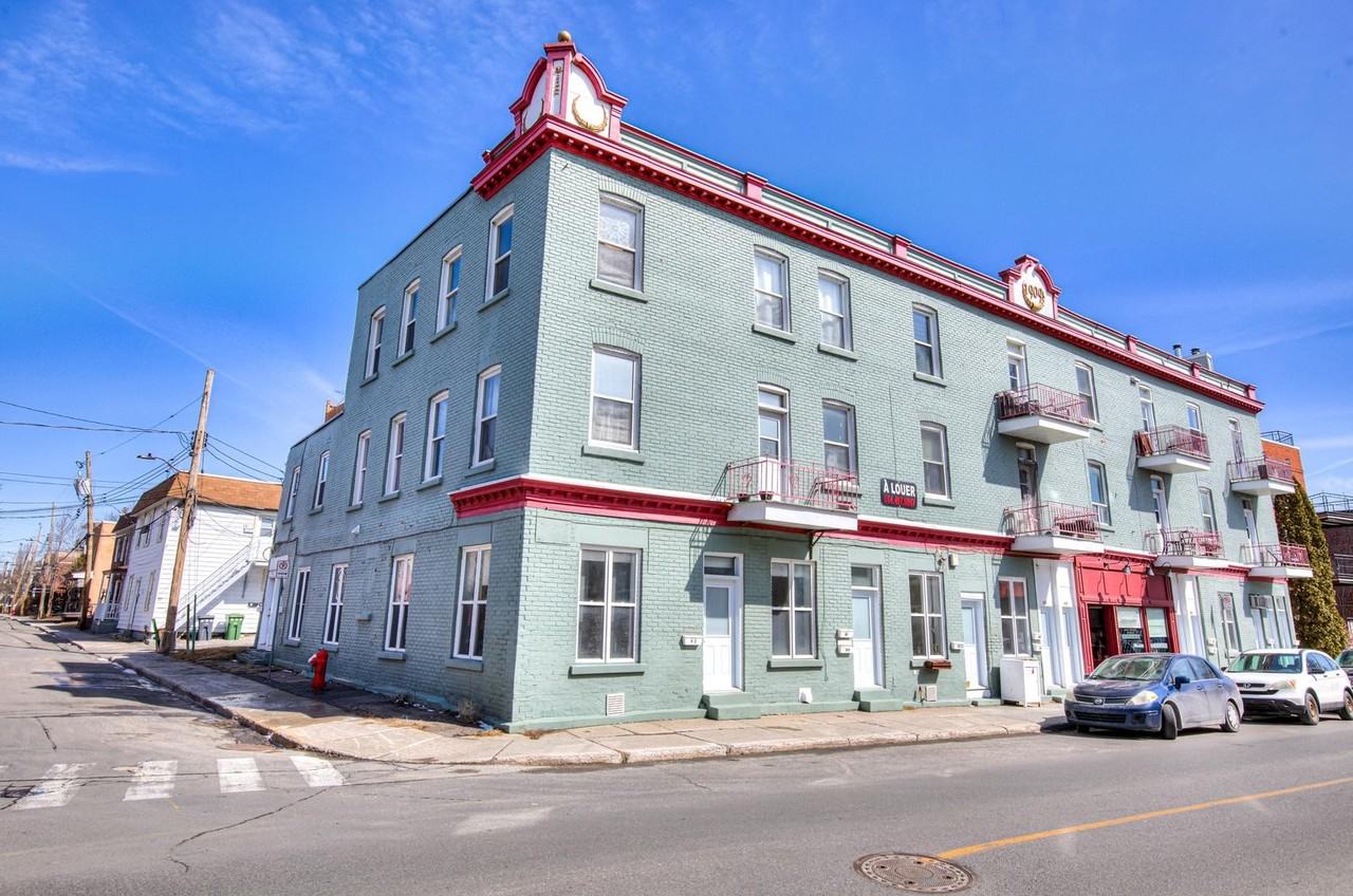 898 Boulevard Saint-Joseph - Photo 3 of 19