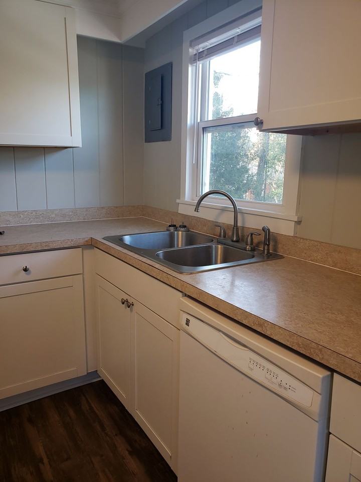 1203 Oak St #1203 - Photo 4 of 10