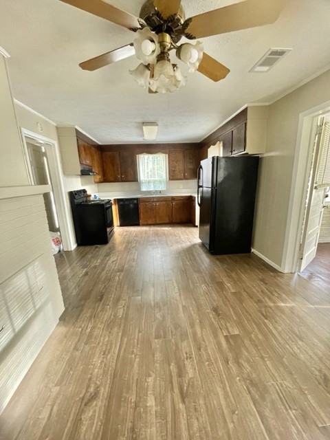 409 Currie St #1 - Photo 3 of 15
