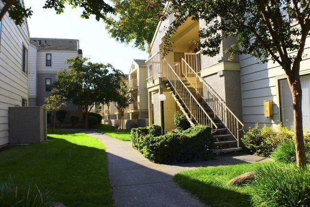 600 Wilbur Ave - Photo 6 of 22