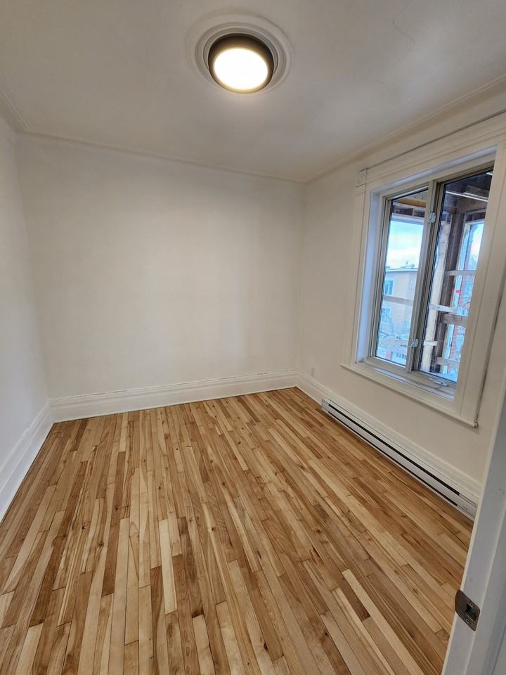 8114 Avenue des Belges #8114 - Photo 3 of 15