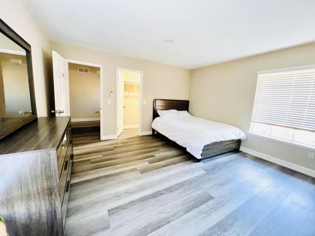 7995 Montara Ave Unit 1 - Photo 3 of 13