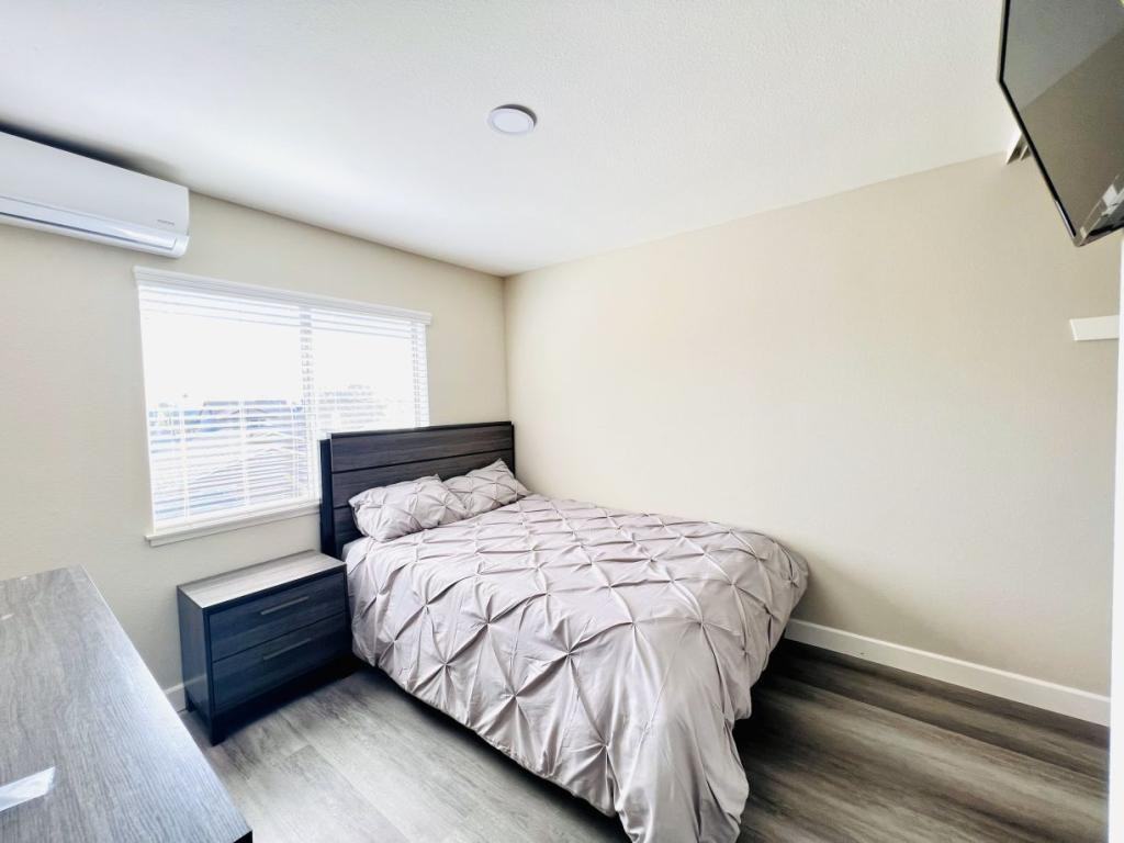 7995 Montara Ave Unit 6 - Photo 4 of 14