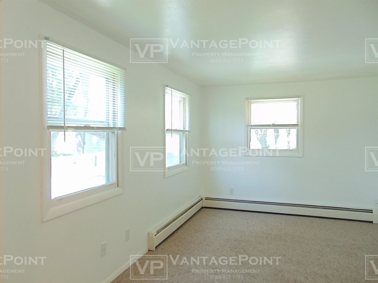 1426 S Baird St - Photo 3 of 11