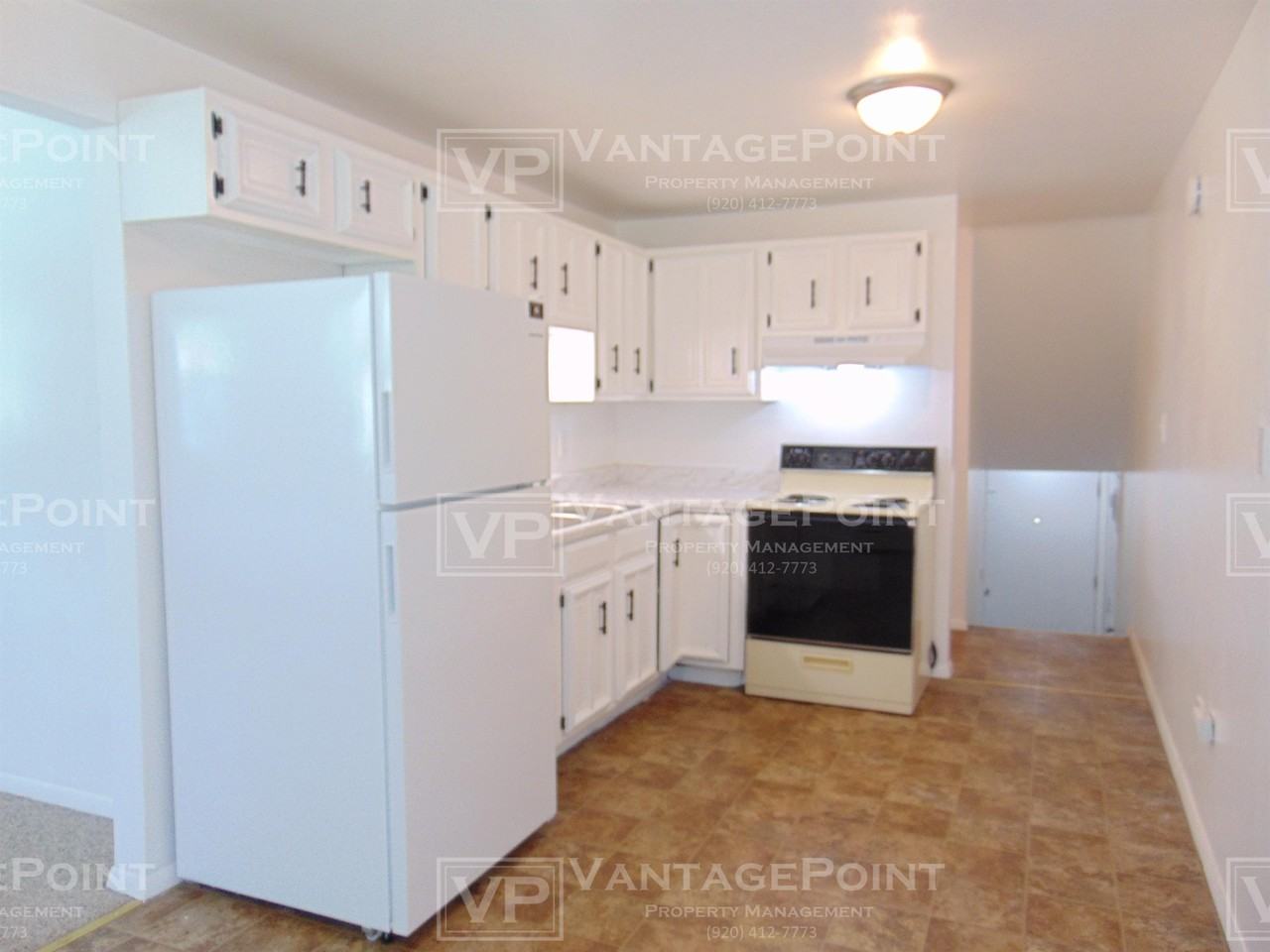 1426 S Baird St - Photo 2 of 11