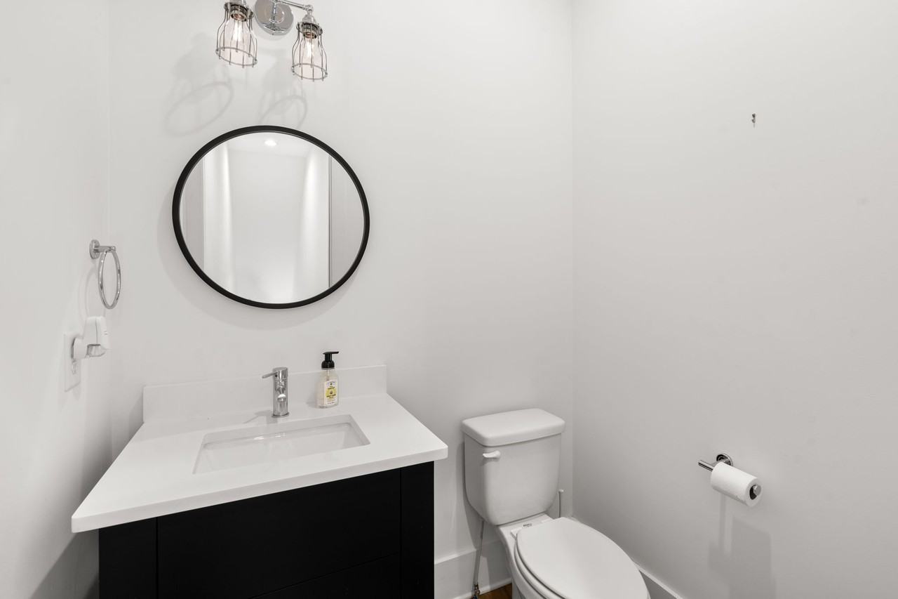 1213 10th Ave N #1 - Photo 3 of 33