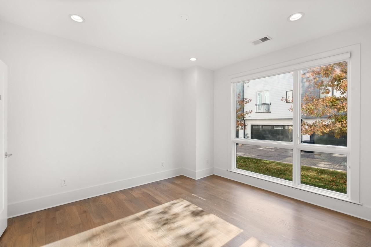 1213 10th Ave N #1 - Photo 2 of 33