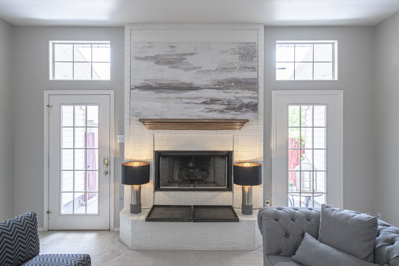 1300 Godfrey St - Photo 2 of 12