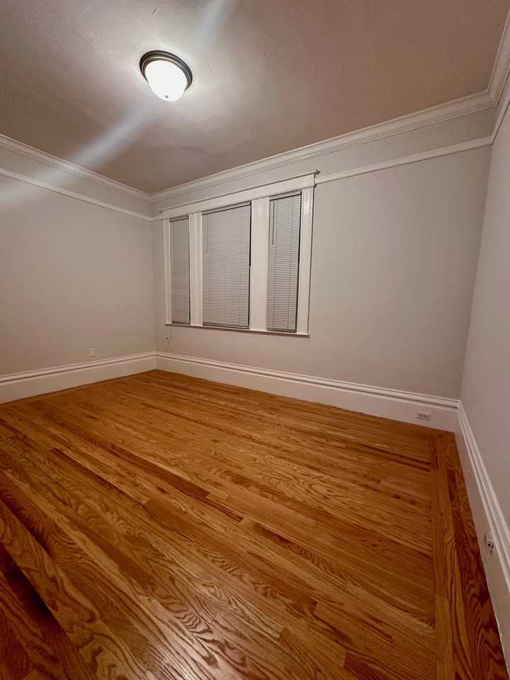 1041 Leavenworth St #1 - Photo 3 of 7