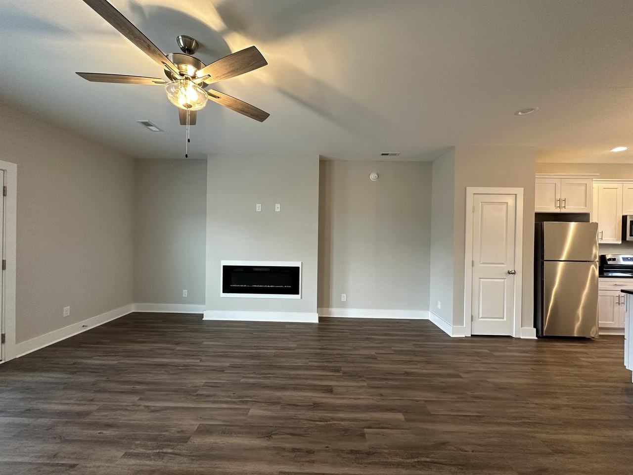 39 English Commons Dr #1 - Photo 2 of 31