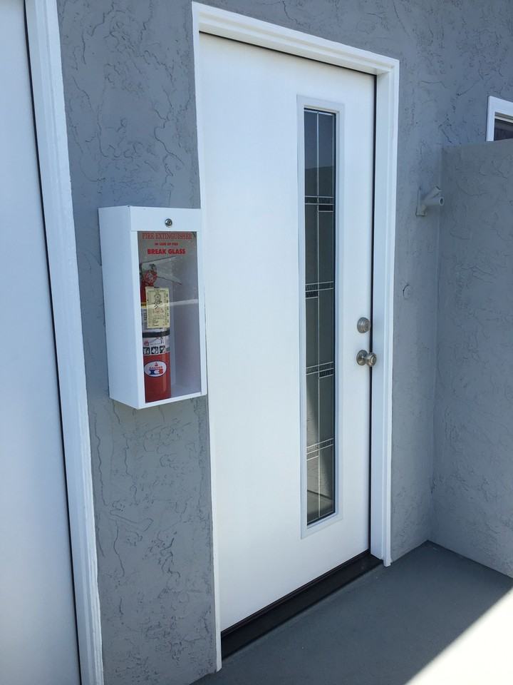 384 Pala Vista Dr #4 - Photo 5 of 6