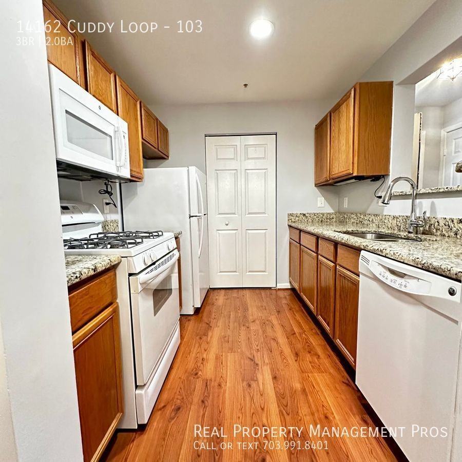 14162 Cuddy Loop #103 - Photo 2 of 17