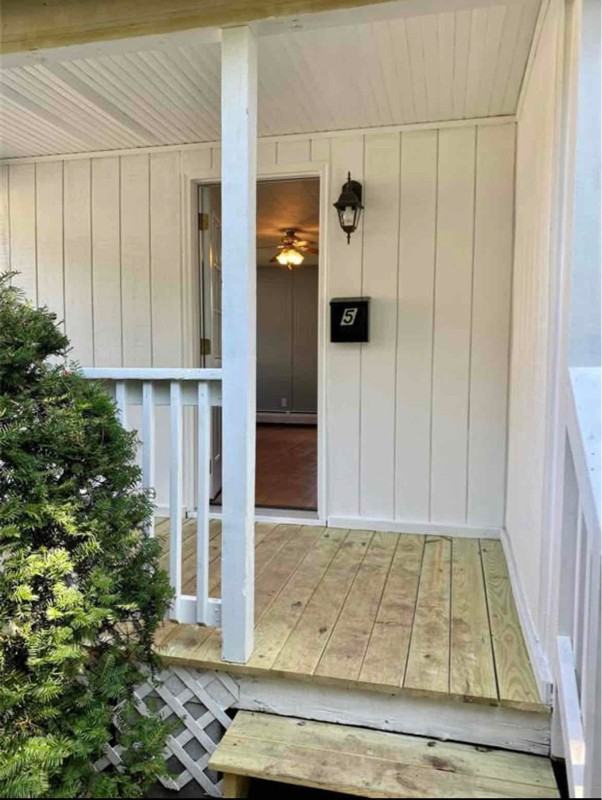 5 Commerce St - Photo 3 of 6