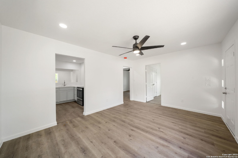 1431 Delgado St #A - Photo 3 of 19