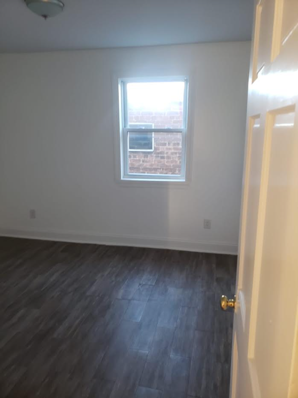 850 Bleecker St #3 - Photo 5 of 9