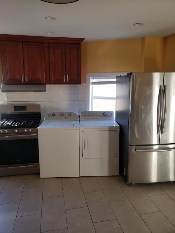 850 Bleecker St #3 - Photo 6 of 9