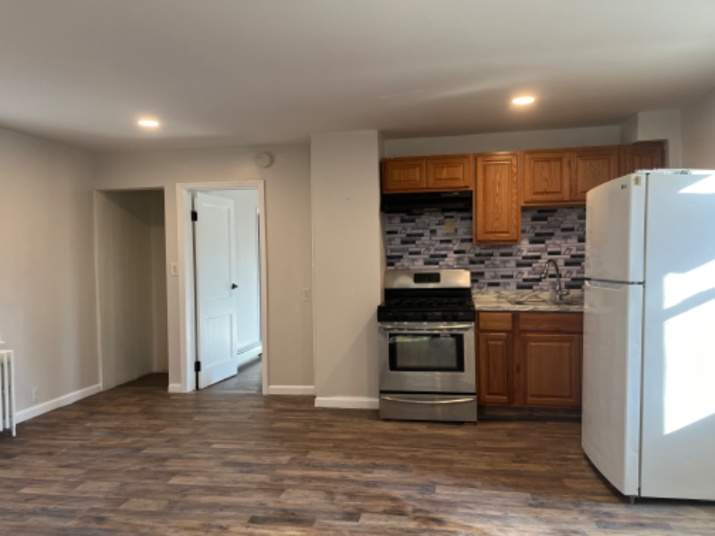 31 Sand Creek Rd #1stFL - Photo 3 of 10