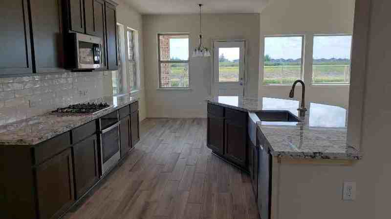 13203 Apple Tree Cir - Photo 2 of 9