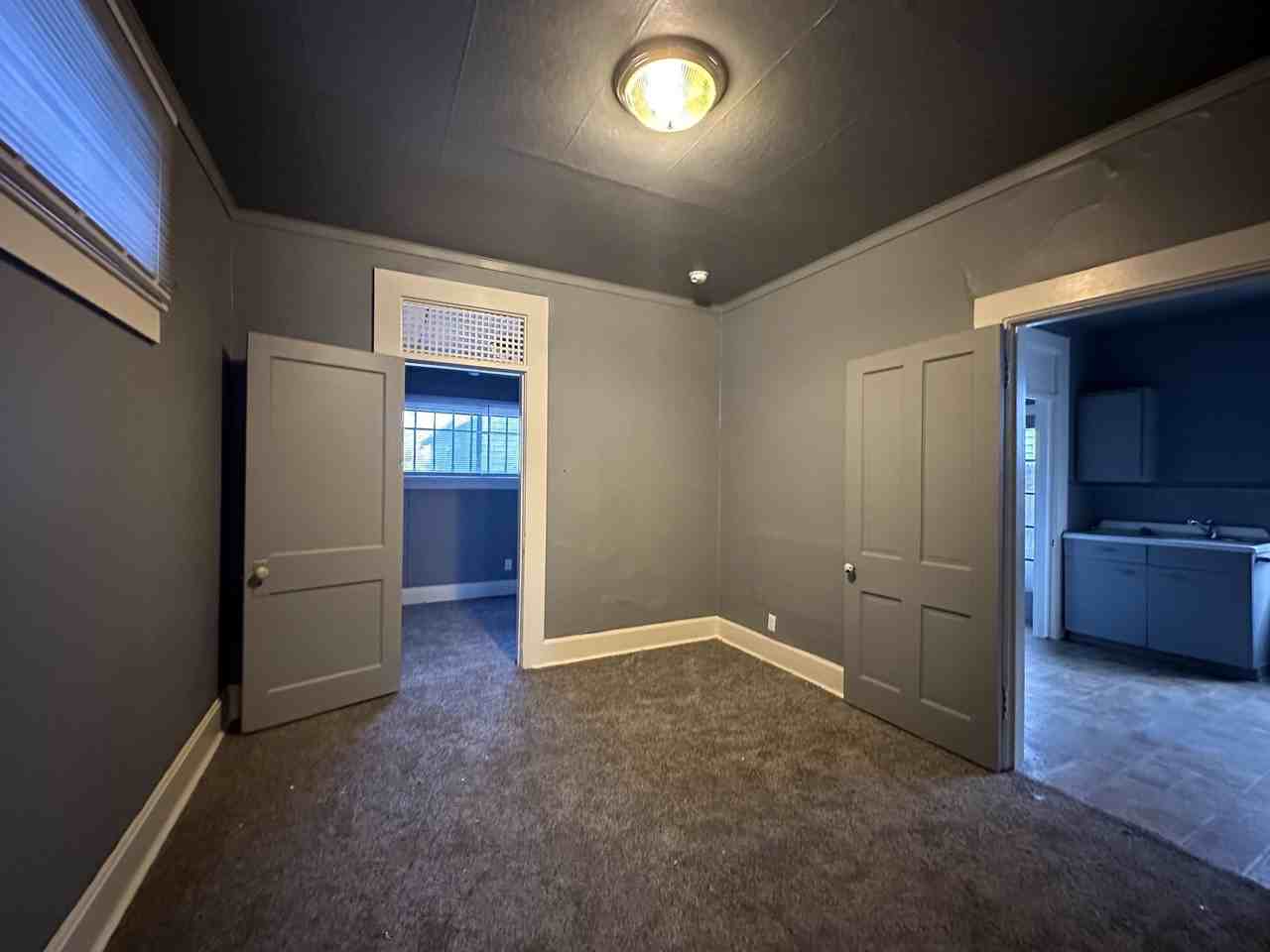 512 E 20th St #1 - Photo 7 of 14