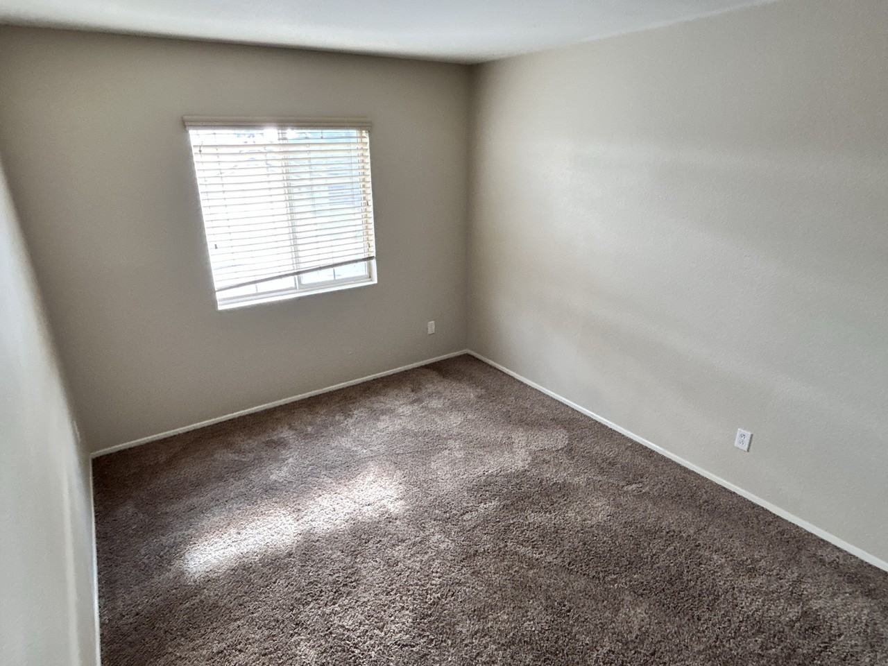 27206 Sawyer Rd #1 - Photo 5 of 32