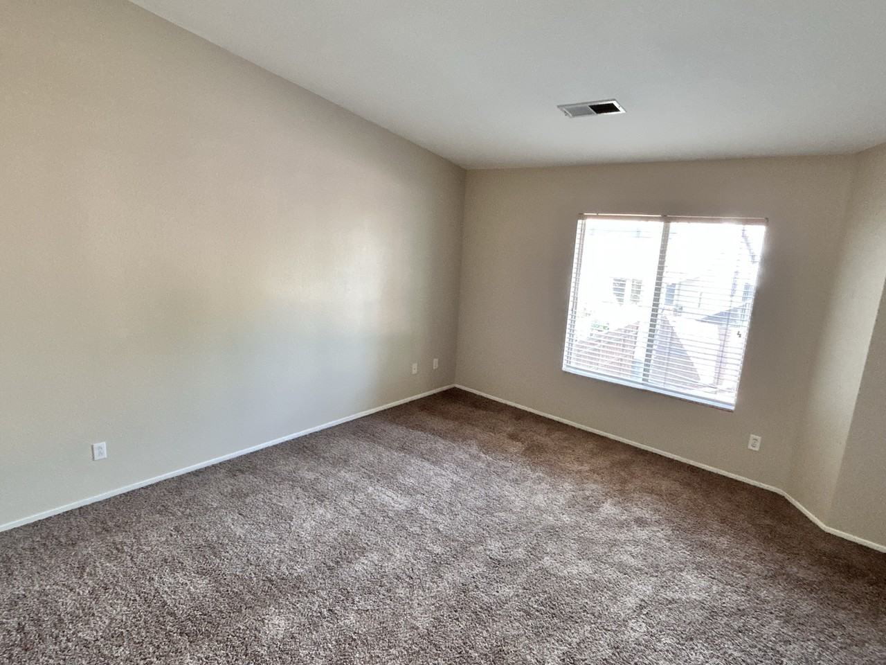 27206 Sawyer Rd #1 - Photo 7 of 32