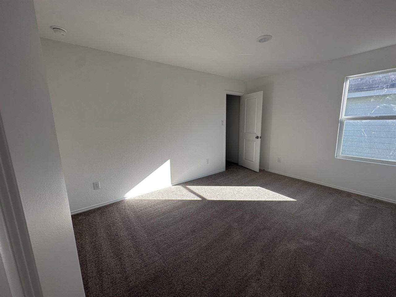 5863 Coahulia Rdg #1 - Photo 5 of 10