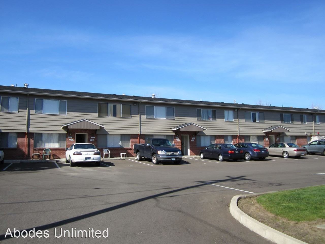 612-658 W Luellen Dr 1-12,14-25 - Photo 2 of 9