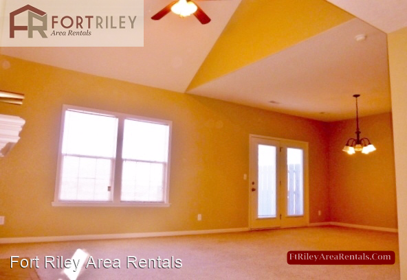 1712 Lydia Ln - Photo 2 of 18