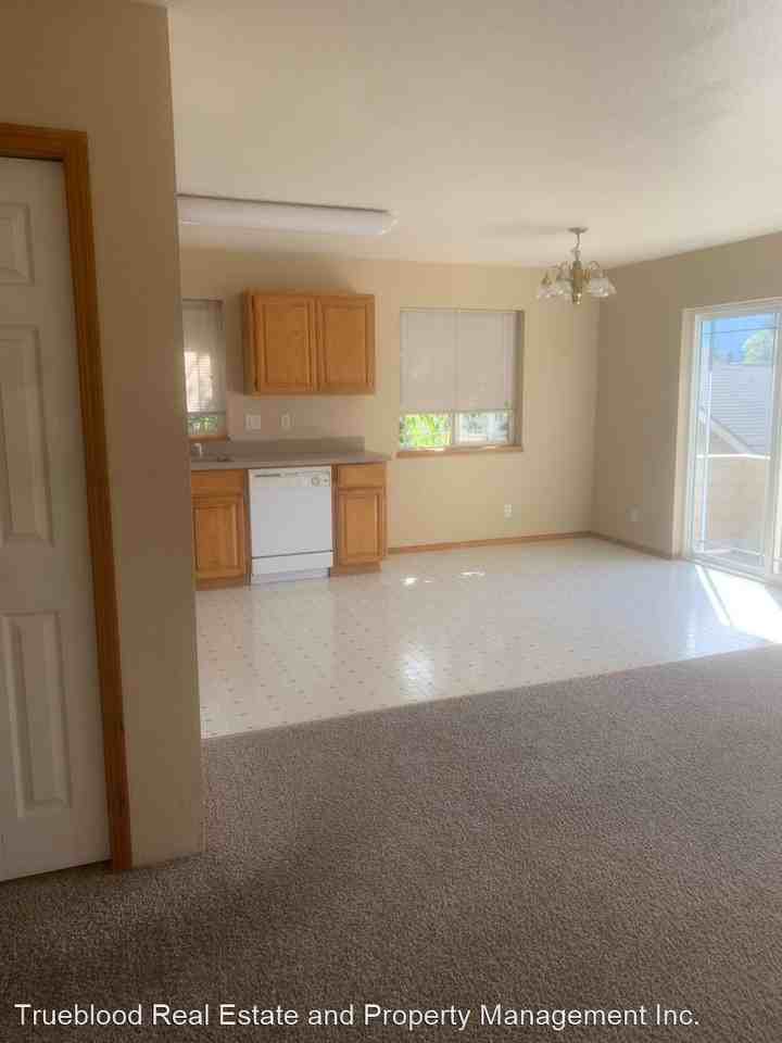 721 721 N Myrtle Rd - 721 N Myrtle #2 - Photo 3 of 6