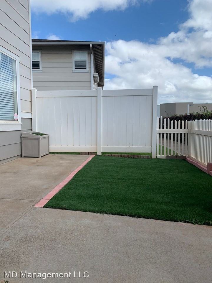 Mariners Place Townhomes 91-1031 Kaimalie Street 4E6 - Photo 3 of 29