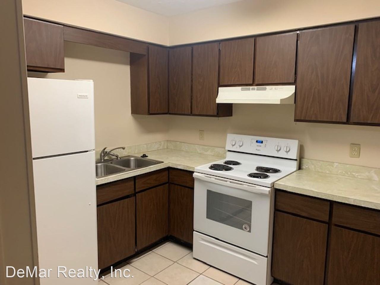 201, 203, 205 S. Elruth Ave. - Photo 2 of 8