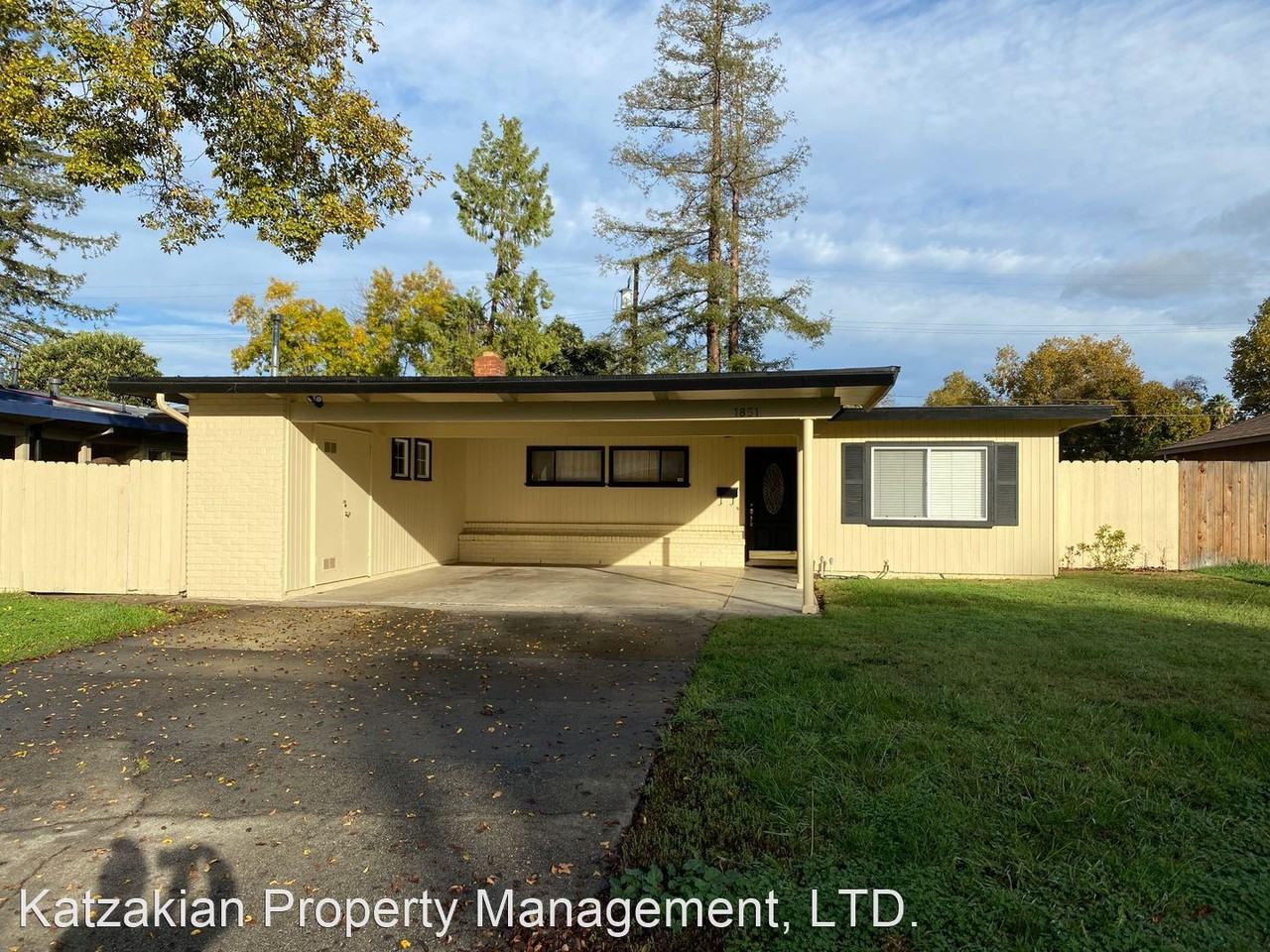 1851 Porter Way - Photo 2 of 27