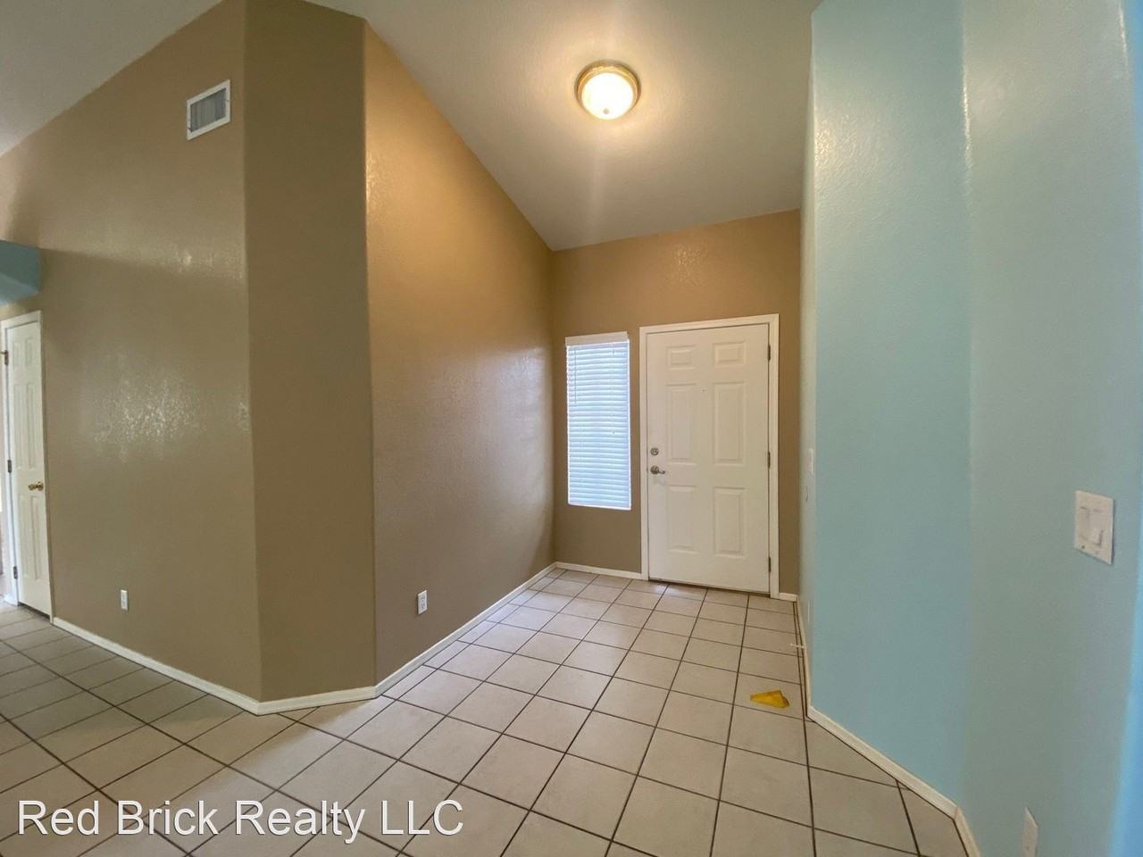 1625 N Acacia Rd - Photo 3 of 17